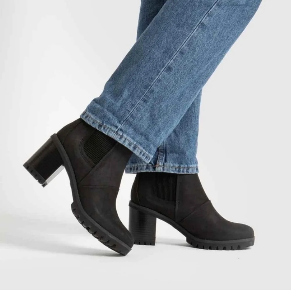 UGG Hazel Waterproof Chelsea Black Women's Ankle Boots Size 8.5 - Picture 3 of 10